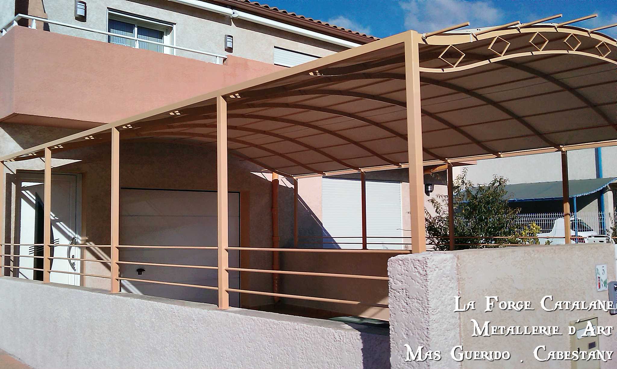 tonnelle moderne  frise avec losanges forge catalane 3.jpg